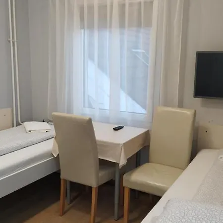 Erika Vendeghaz Mogyoród